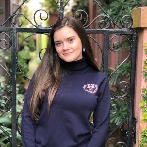 Meet your Posher, Carla